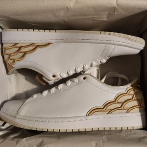 Jordan centre court white & orewood